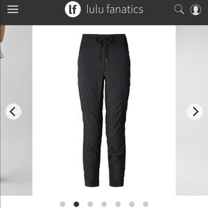 SOLD Size 4 Lululemon street to studio pant